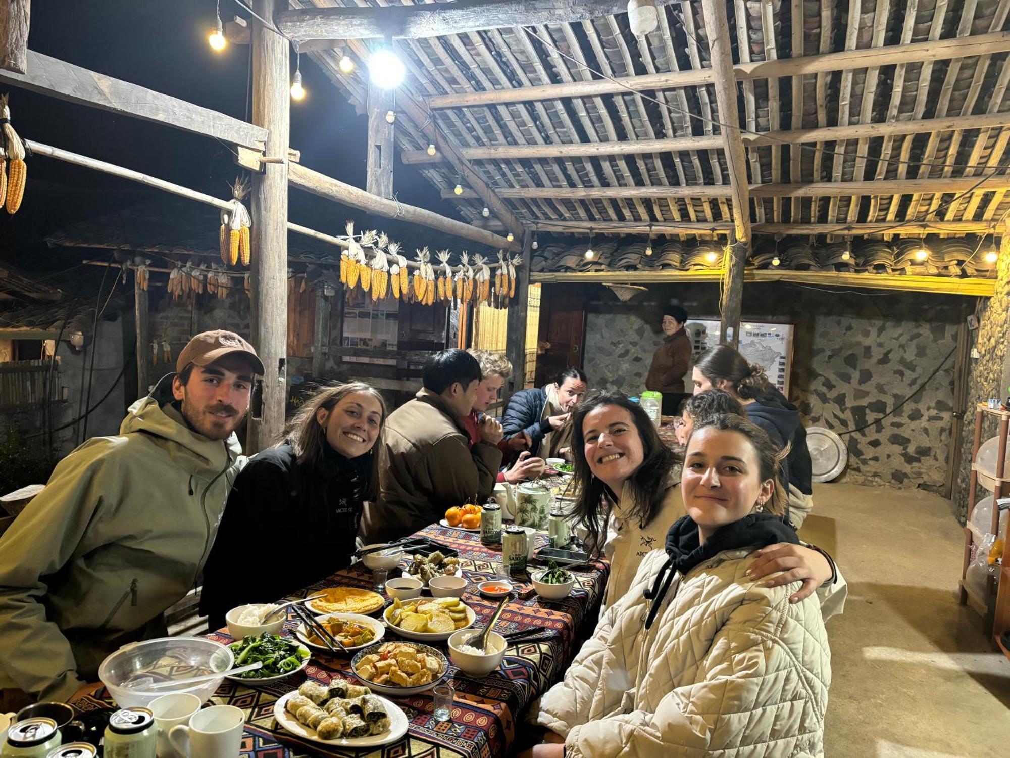 Hoang Cong Ban Gioc Homestay 高平 外观 照片